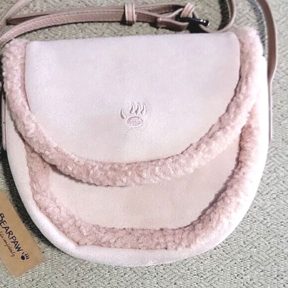 Bearpaw Blush Pink Shearing Trim Crossbody Saddlebag - Picture 2 of 12